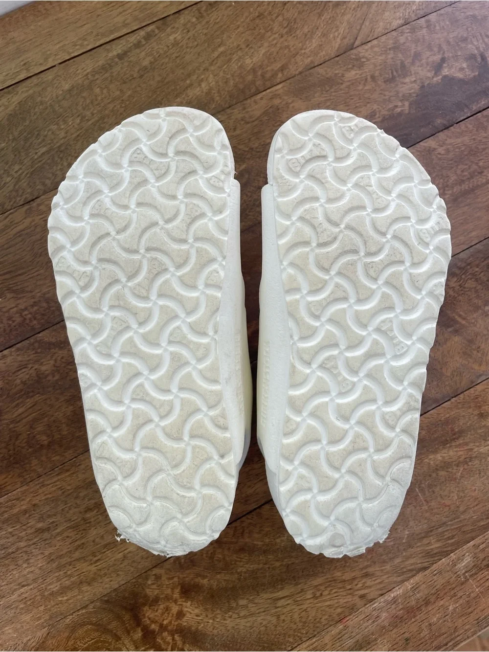 Birkenstock toddler Unisex Milano EVA Sandals, white, size 9
